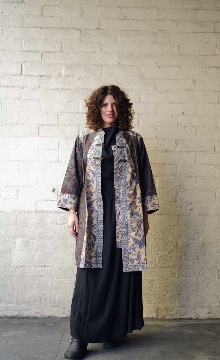 Josefien Batik Midi Coat – HEXI Los Angeles