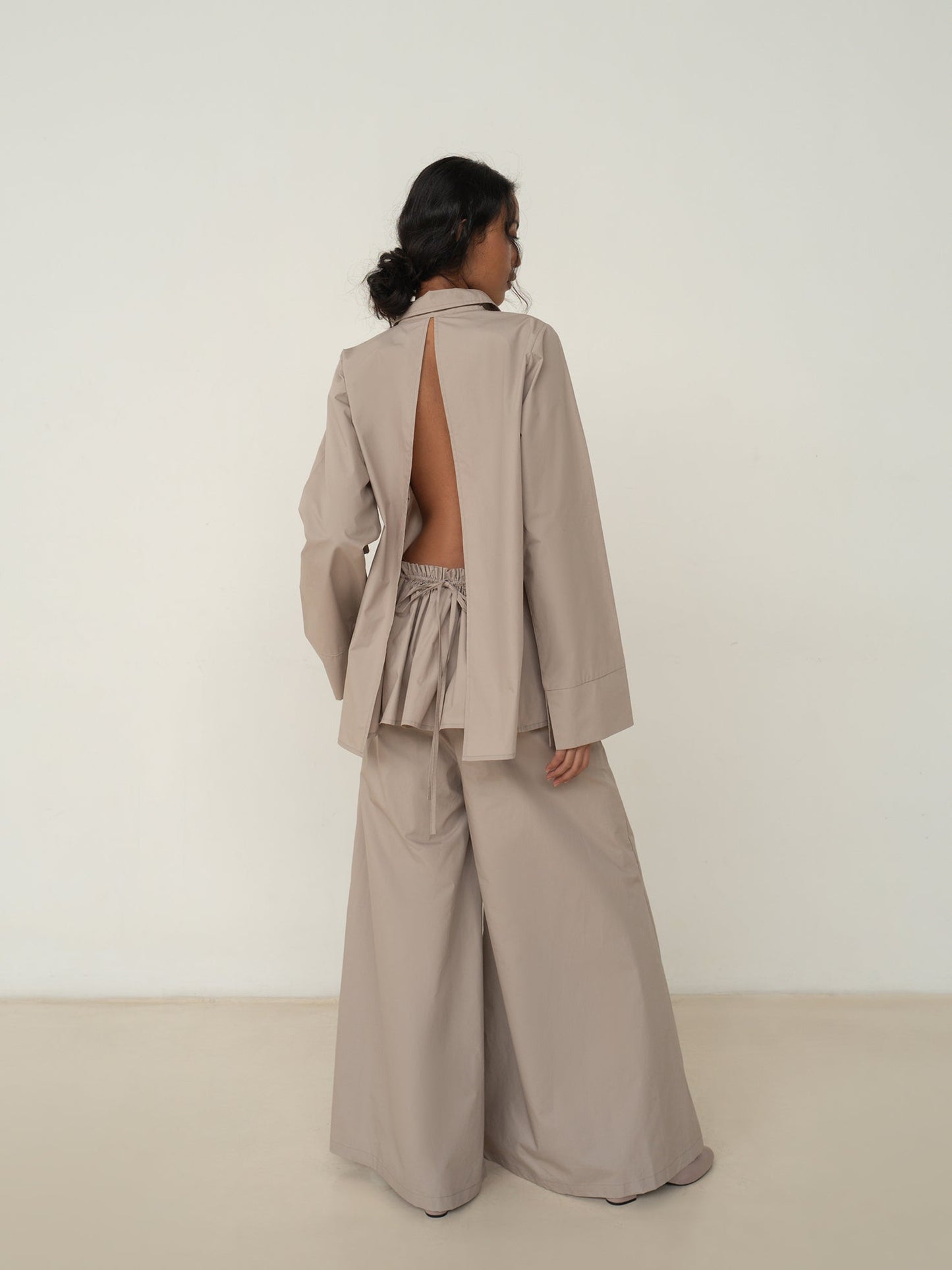 Sara Oversized Backless Top